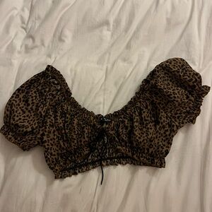 CHEETAH PRINT CROP TOP